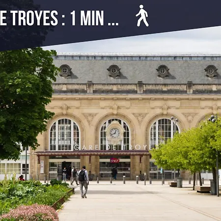 Le Joffre - Next To The Train Station *