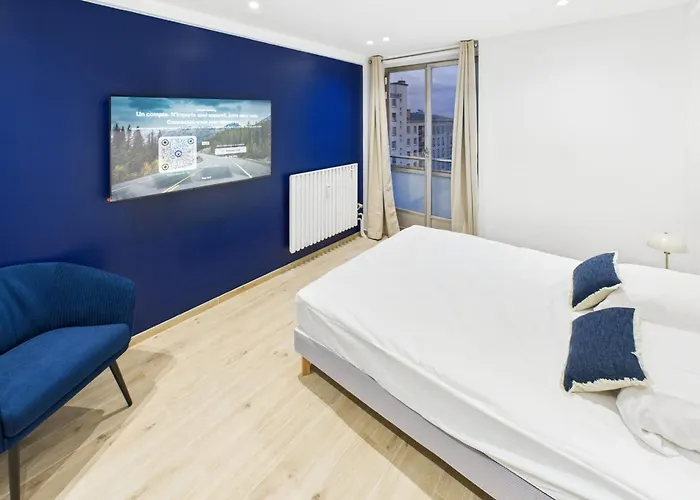 Le Joffre - Au Pied De La Gare Troyes